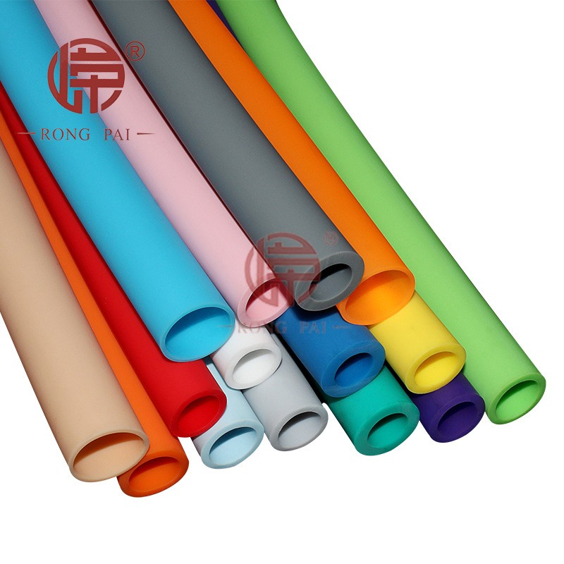 黑色硅膠管和透明硅膠管的區(qū)別在哪？-常州嶸牌橡塑制品有限公司